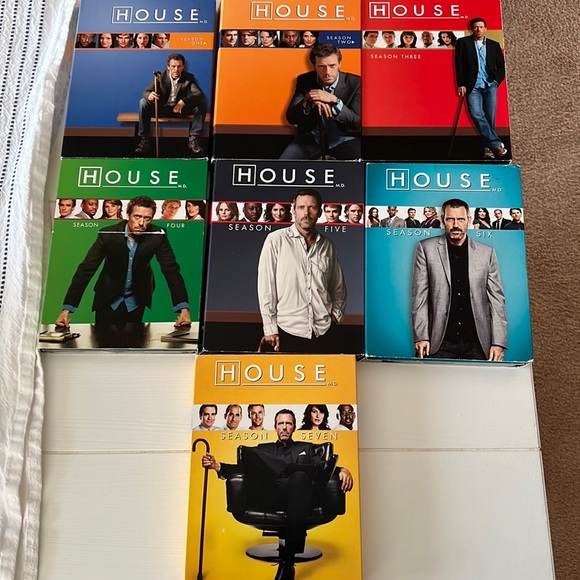 Season one through seven of house on dvd - Picture 1 of 8